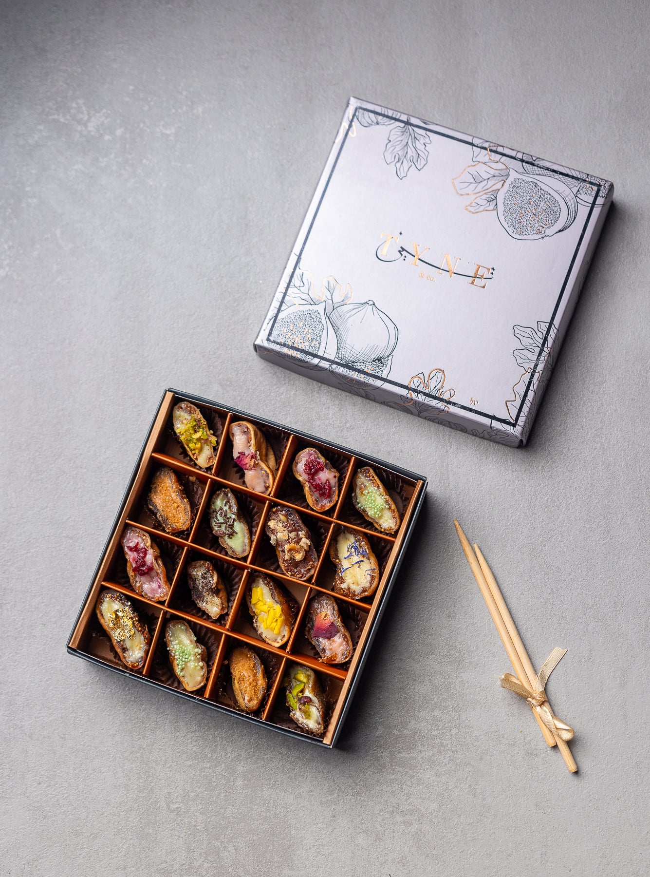 Coffret 4 .FIGUES ENROBEES 16 pièces